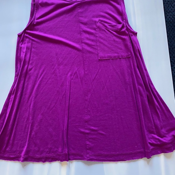 GAP tank top - Picture 2 of 5